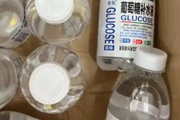 插花放什么能保鲜持久，可以放维生素C、阿司匹林等