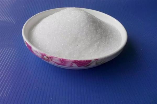 磷酸二氢钾的使用方法，以喷施、蘸根、浸种和拌种为主