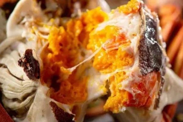 母蟹和公蟹如何区分,外形和蟹黄均不同