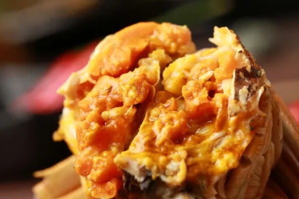 母蟹和公蟹如何区分,外形和蟹黄均不同