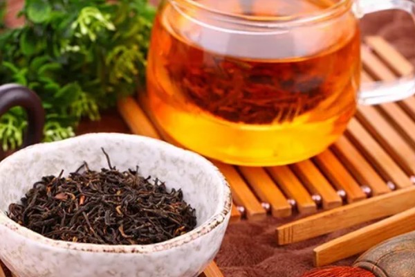 红茶的简介，属于全发酵茶