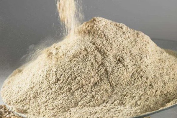 浓缩料的配制方法，一般用豆粕、玉米等材料混配