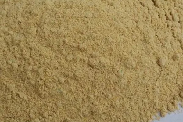 浓缩料的配制方法，一般用豆粕、玉米等材料混配