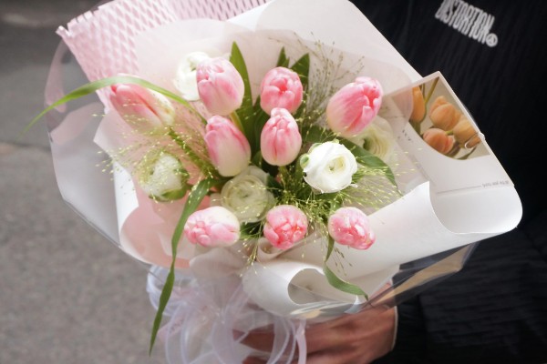 郁金香代表的花语，不同的朵数代表不同的寓意