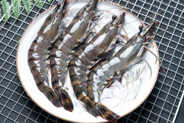 黑虎虾煮几分钟能熟，大火煮至沸腾后再煮五分钟