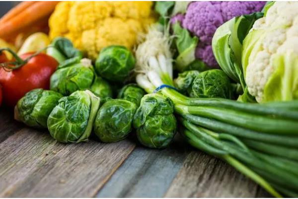 夏季蔬菜的品种，根茎蔬菜有莴笋、红薯、土豆等