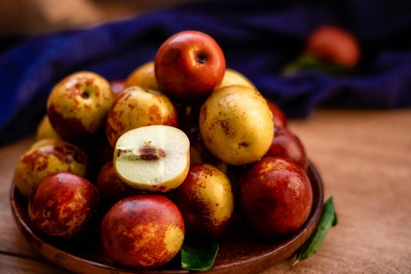 冬枣什么时间上市，在10月上、中旬成熟上市