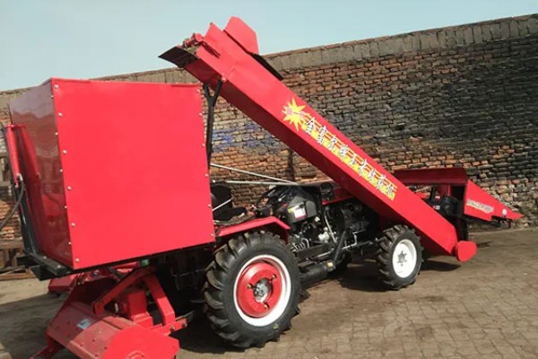 玉米联合收割机故障如何预防,驾驶员应立刻停止作业检查