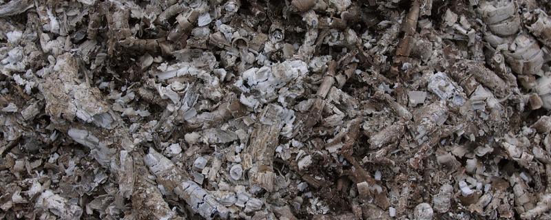 发酵羊粪是酸性还是碱性的，是微碱性的