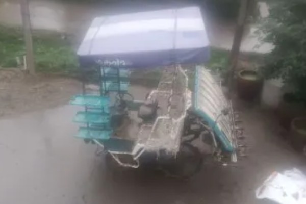 使用久保田插秧机要注意什么,首次使用需降低行驶速度