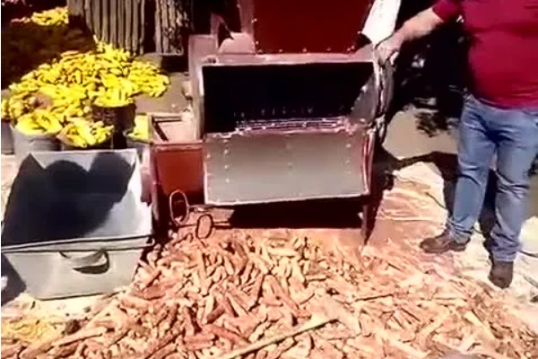 脱粒机的类型特点,简易式脱粒机不可分离和清粮