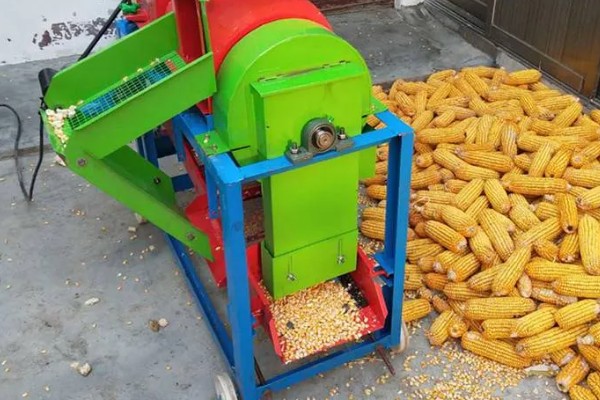 脱粒机的类型特点,简易式脱粒机不可分离和清粮