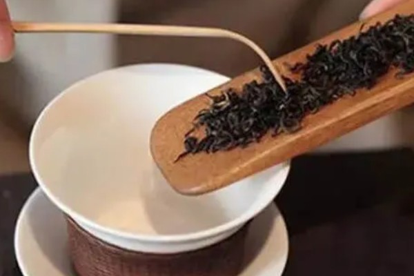 红茶和绿茶有什么区别，外观、口感、制作方法都不同